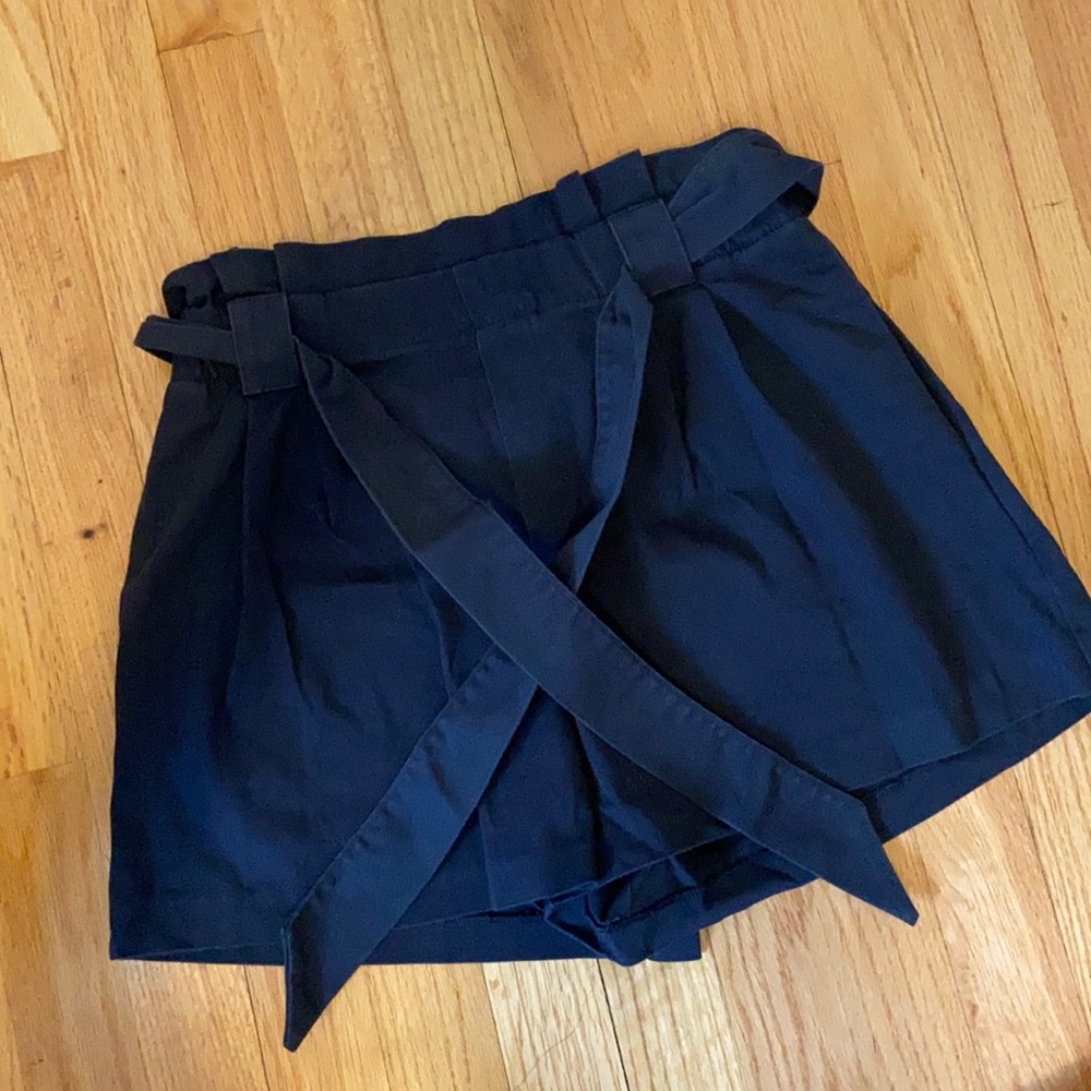 ZARA || HIGH WAIST SHORTS